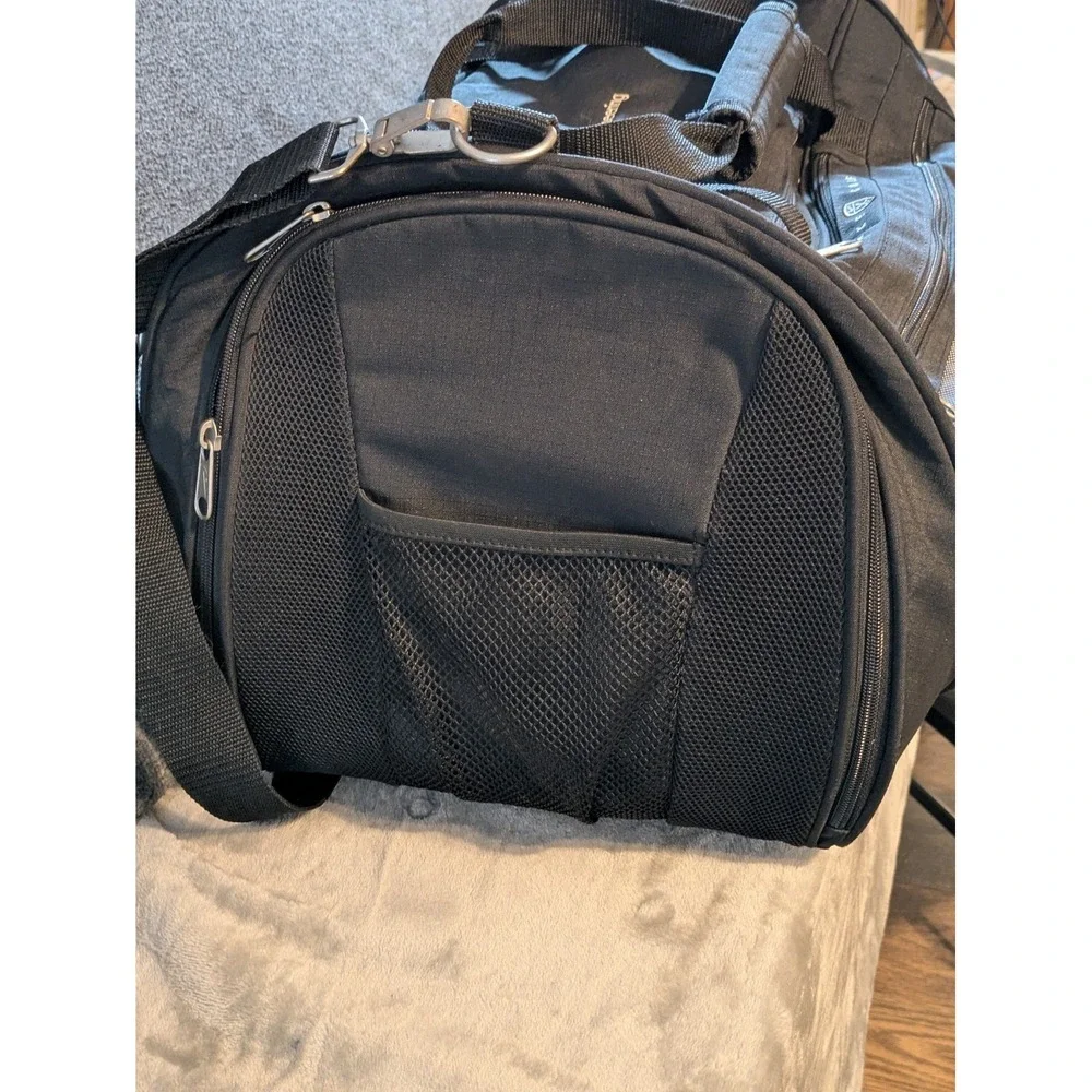 Nike‎ Golf Adult Unisex Medium Duffel Black Bag Carry On
